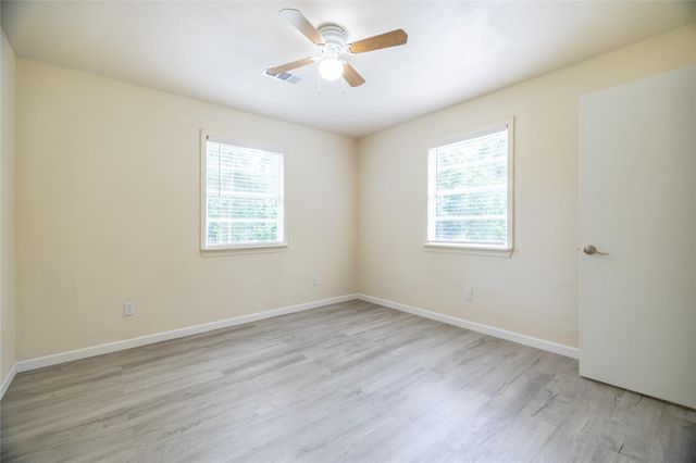 91 Hulon Hall Court, Cleveland, TX 77328
