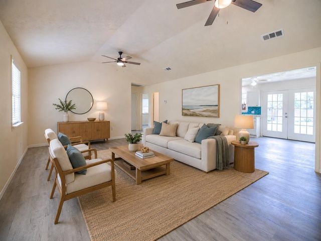 91 Hulon Hall Court, Cleveland, TX 77328