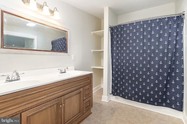 830 OBERLIN RD, Middletown, PA 17057