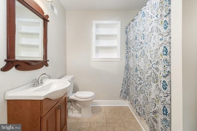 830 OBERLIN RD, Middletown, PA 17057