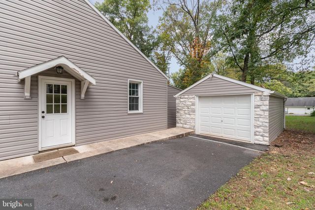 830 OBERLIN RD, Middletown, PA 17057