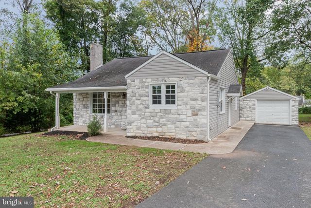 830 OBERLIN RD, Middletown, PA 17057