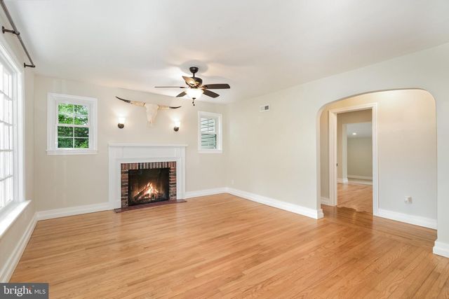 830 OBERLIN RD, Middletown, PA 17057