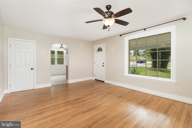 830 OBERLIN RD, Middletown, PA 17057