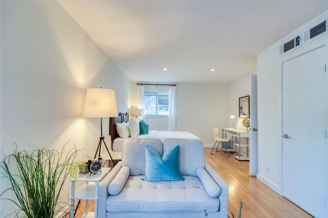 2526 Durwood ST 208, Austin, TX 78704