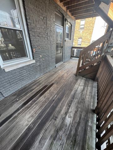 2617 W Lawrence Avenue 2, Chicago, IL 60625
