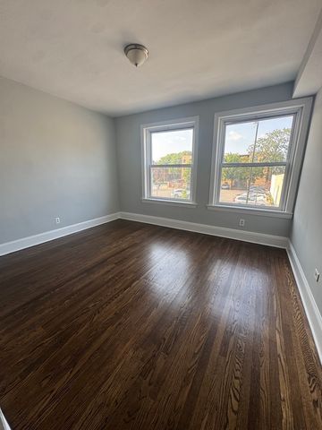 2617 W Lawrence Avenue 2, Chicago, IL 60625