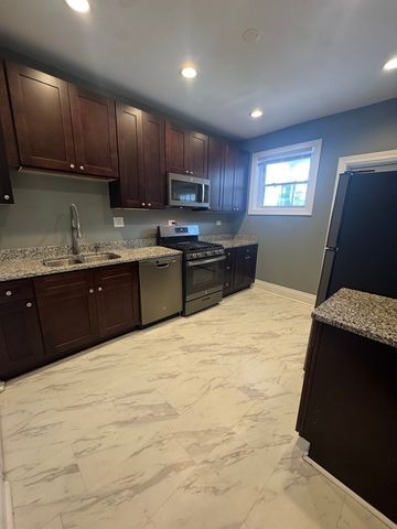 2617 W Lawrence Avenue 2, Chicago, IL 60625