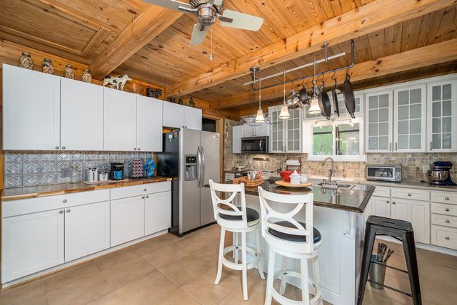 17 Tara Lane, Ellijay, GA 30540