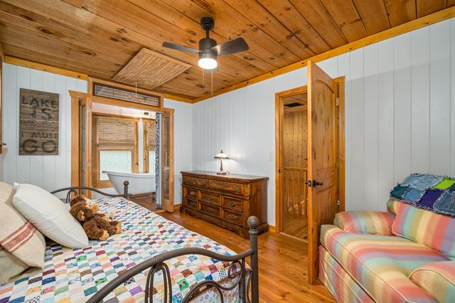 17 Tara Lane, Ellijay, GA 30540