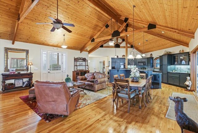 3601 Campus View Drive, Grants Pass, OR 97527