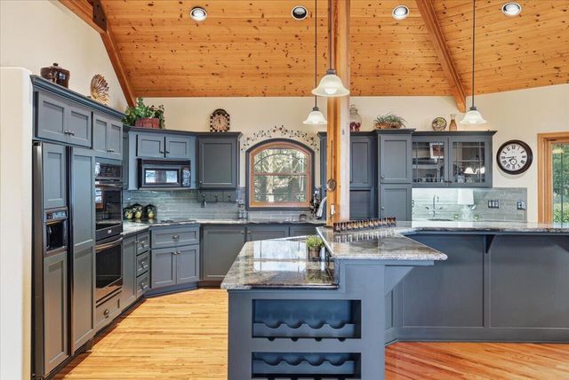 3601 Campus View Drive, Grants Pass, OR 97527