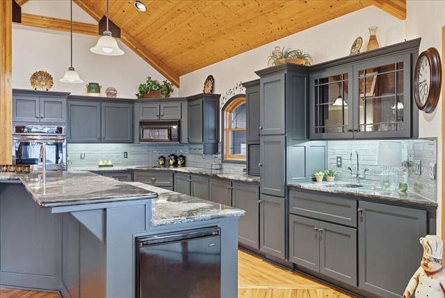 3601 Campus View Drive, Grants Pass, OR 97527