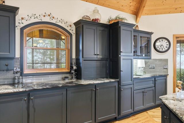 3601 Campus View Drive, Grants Pass, OR 97527