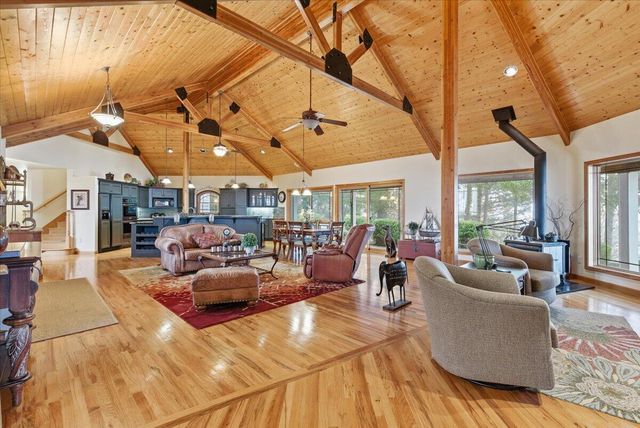 3601 Campus View Drive, Grants Pass, OR 97527