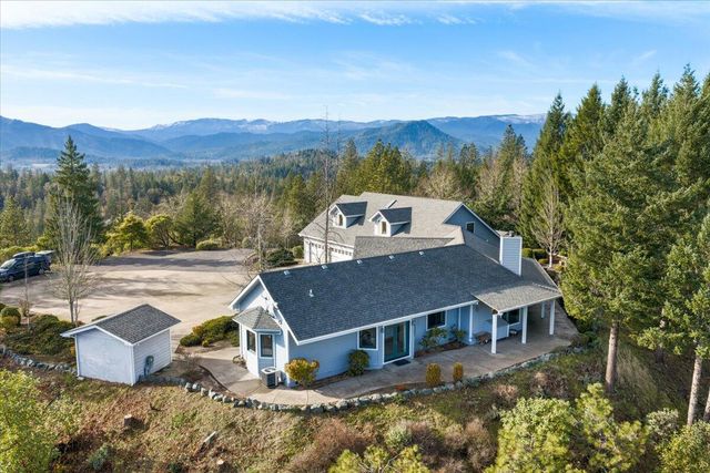 3601 Campus View Drive, Grants Pass, OR 97527