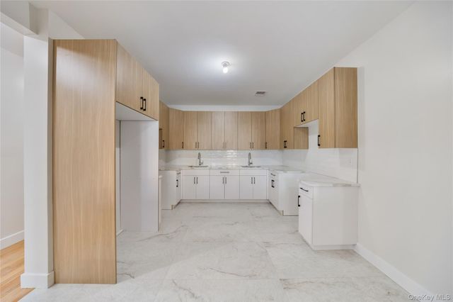 19 Lazer Court 102, Spring Valley, NY 10977