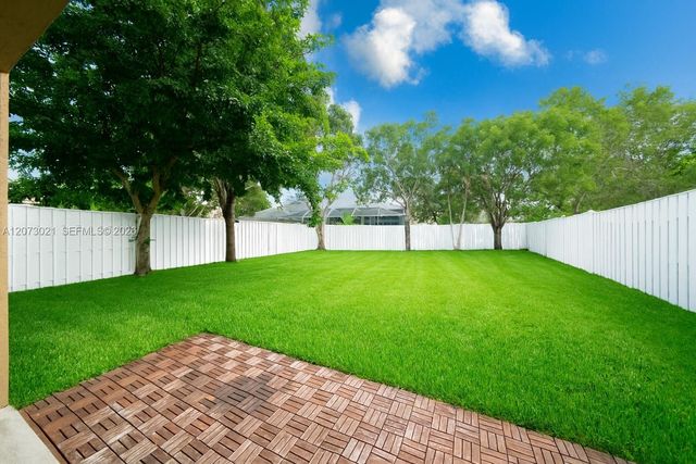 720 Falling Water Road 720, Weston, FL 33326