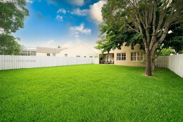 720 Falling Water Road 720, Weston, FL 33326