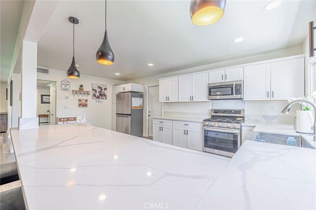 2575 Victoria, Simi Valley, CA 93065
