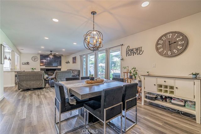 2575 Victoria, Simi Valley, CA 93065