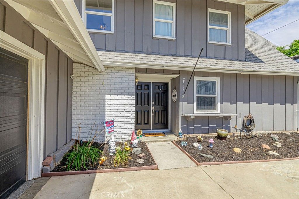 Image 2 of property listing at 2575 Victoria, Simi Valley, CA 93065