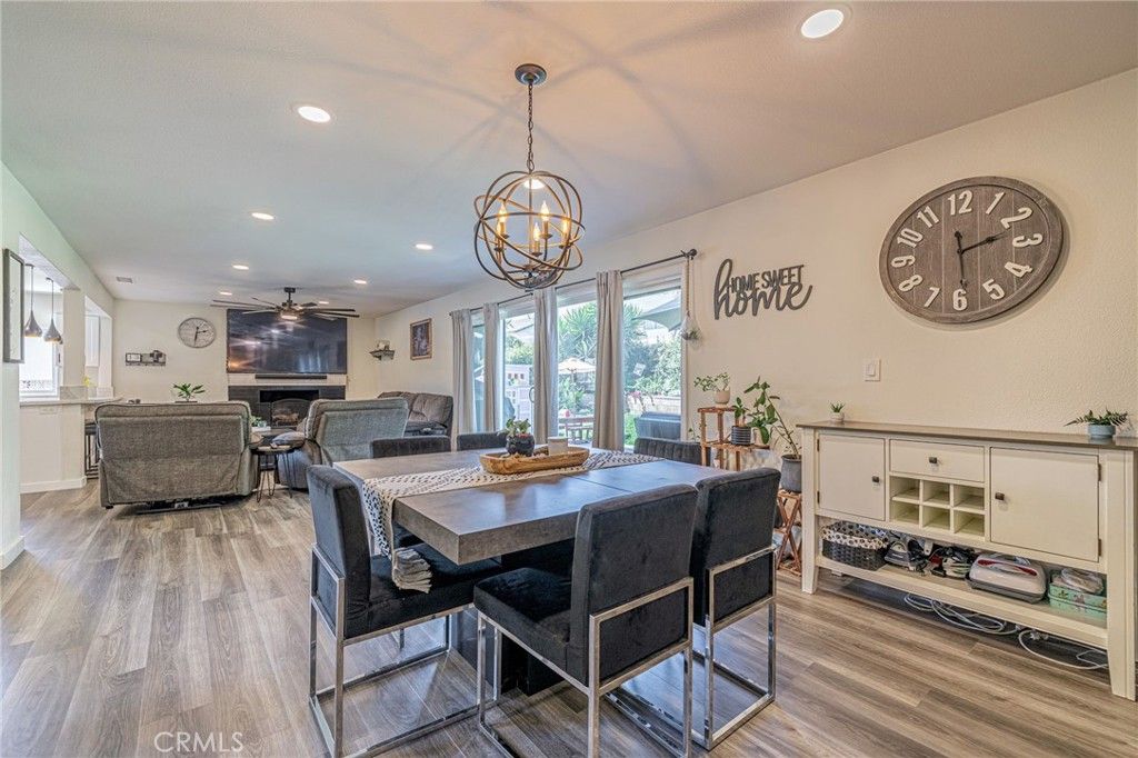 Image 20 of property listing at 2575 Victoria, Simi Valley, CA 93065