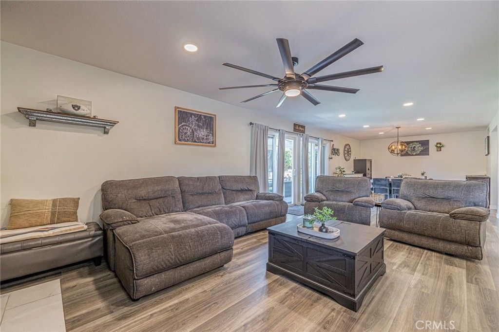 Image 4 of property listing at 2575 Victoria, Simi Valley, CA 93065