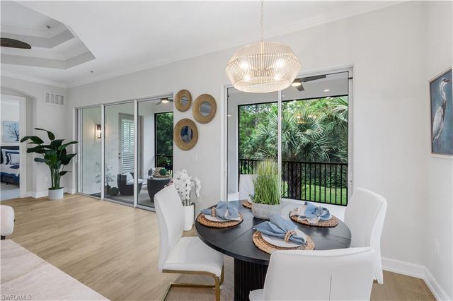 9520 Ironstone 202, Naples, FL 34120