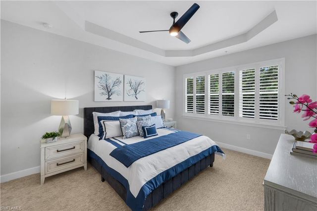 9520 Ironstone 202, Naples, FL 34120
