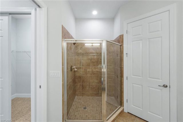 9520 Ironstone 202, Naples, FL 34120