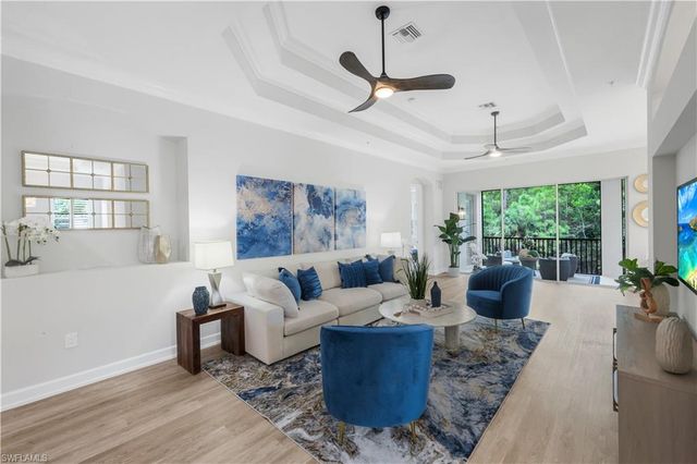 9520 Ironstone 202, Naples, FL 34120