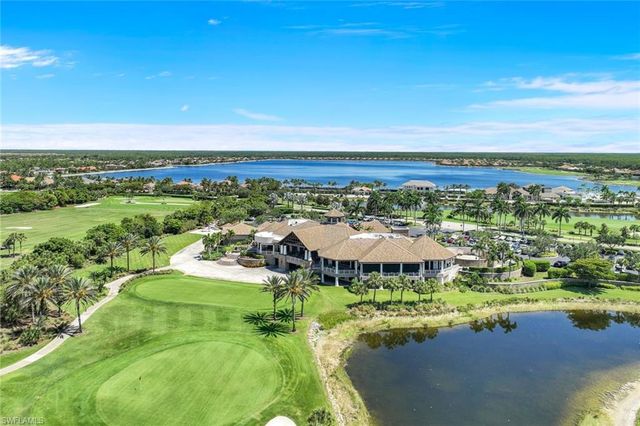 9520 Ironstone 202, Naples, FL 34120