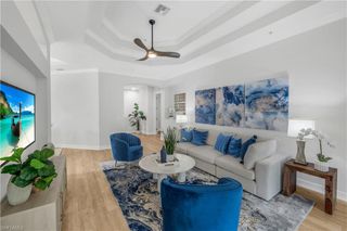 9520 Ironstone 202, Naples, FL 34120