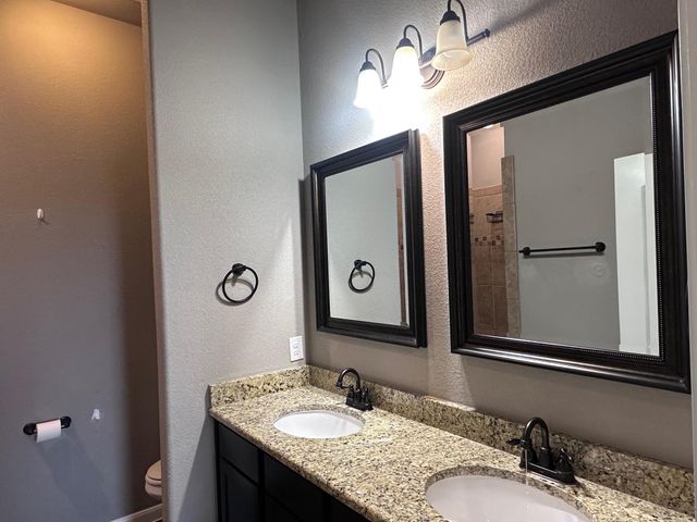 200 Mauna Kea LN B, Bastrop, TX 78602