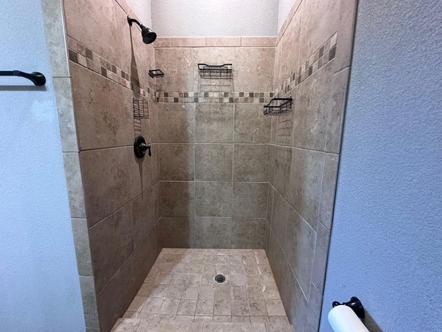 200 Mauna Kea LN B, Bastrop, TX 78602