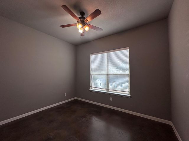 200 Mauna Kea LN B, Bastrop, TX 78602