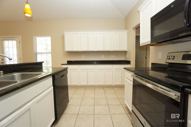 500 Dolphin Avenue, Gulf Shores, AL 36542