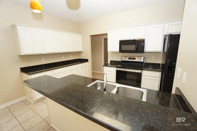 500 Dolphin Avenue, Gulf Shores, AL 36542