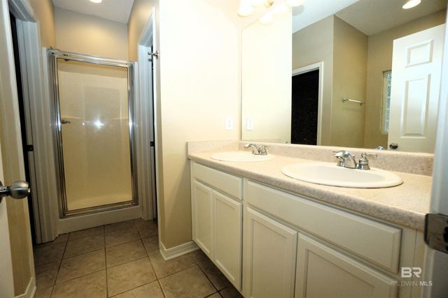 500 Dolphin Avenue, Gulf Shores, AL 36542