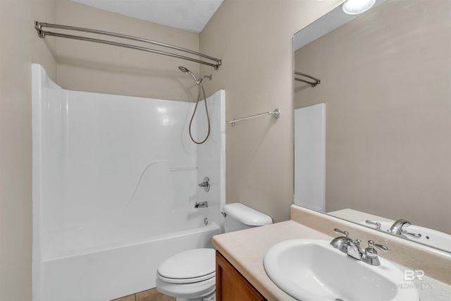 500 Dolphin Avenue, Gulf Shores, AL 36542