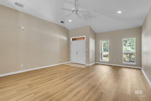 500 Dolphin Avenue, Gulf Shores, AL 36542