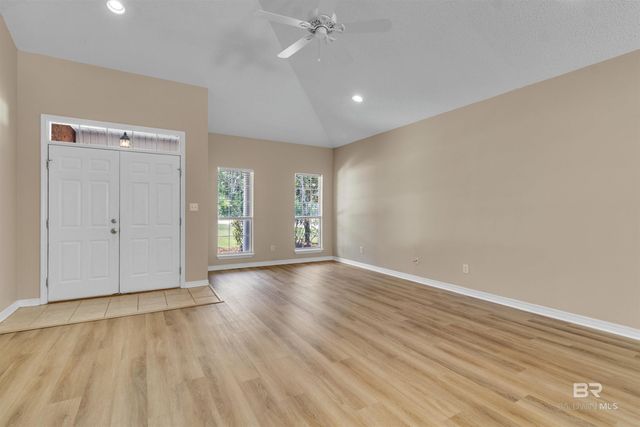 500 Dolphin Avenue, Gulf Shores, AL 36542