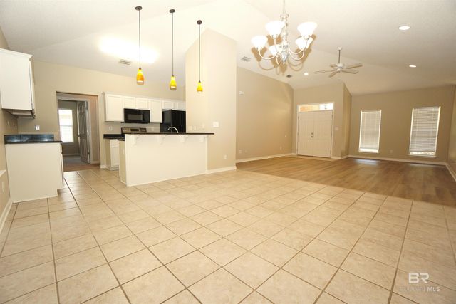 500 Dolphin Avenue, Gulf Shores, AL 36542