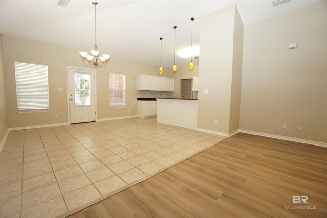 500 Dolphin Avenue, Gulf Shores, AL 36542