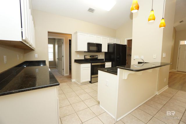 500 Dolphin Avenue, Gulf Shores, AL 36542