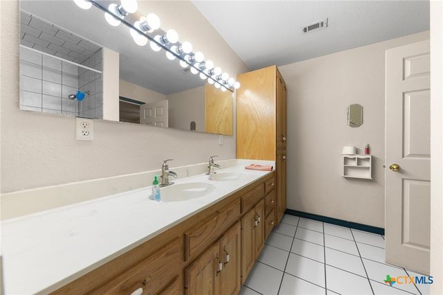 2270 County Road 3340, Kempner, TX 76539
