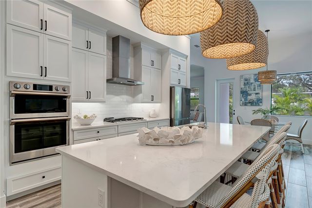 325 Holly Road, Vero Beach, FL 32963