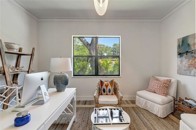 325 Holly Road, Vero Beach, FL 32963