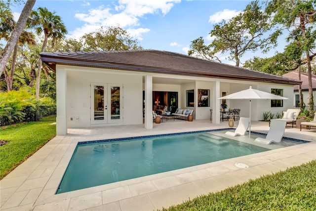 325 Holly Road, Vero Beach, FL 32963